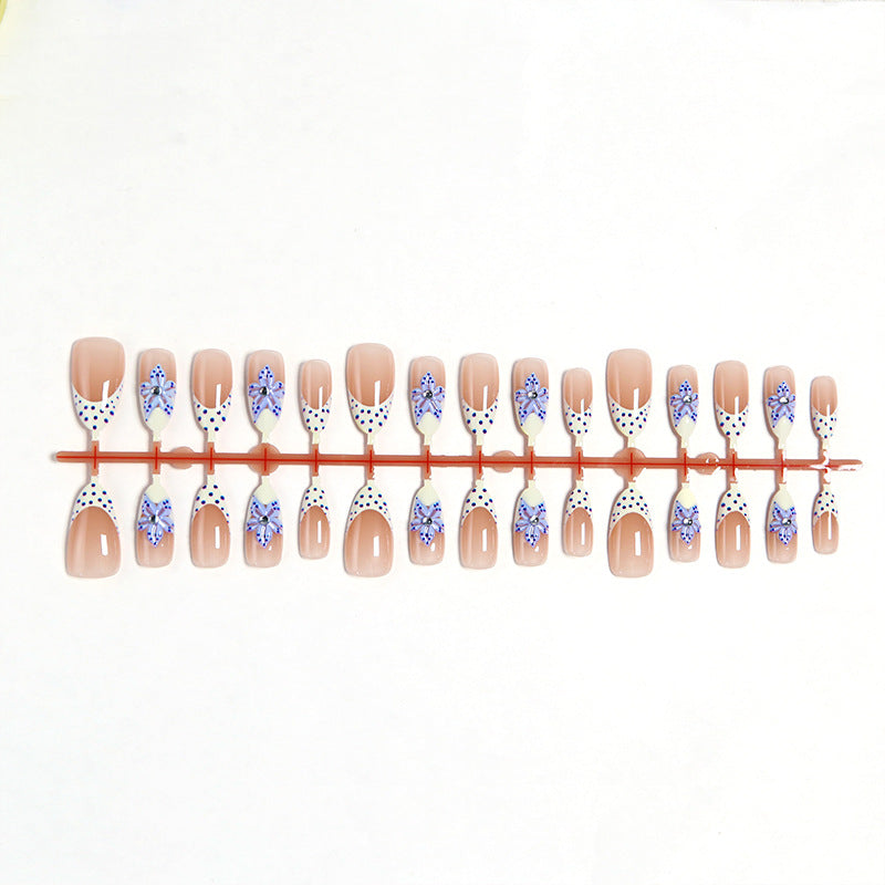 Artificial nails with delicate butterfly designs Bowlift