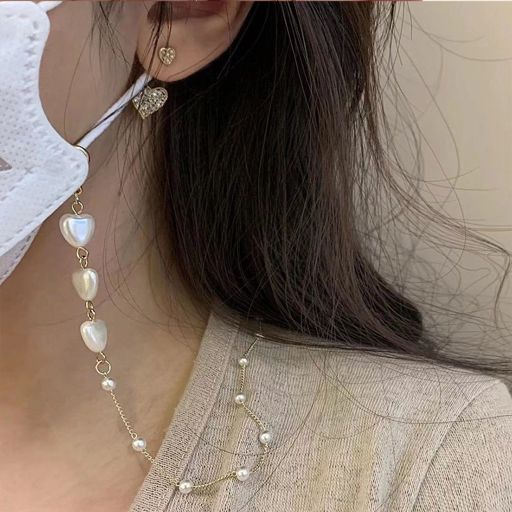 Stylish jewelry band with heart-shaped beads Bowlift
