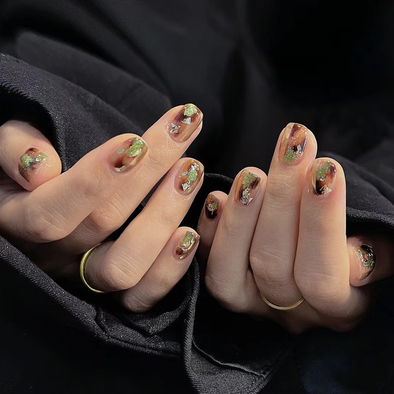 Artistic Press-On Nail Design Bowlift