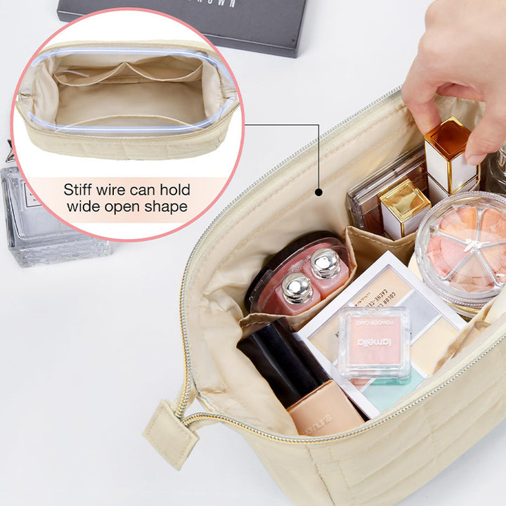 Padded cosmetic bag with elegant zipper Bowlift