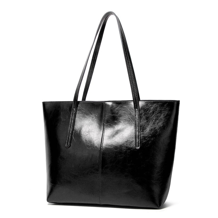 Elegant Handbag Made of High-Quality Leather Bowlift