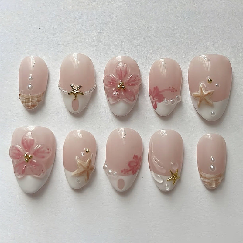 Artful nail set with floral accents Bowlift