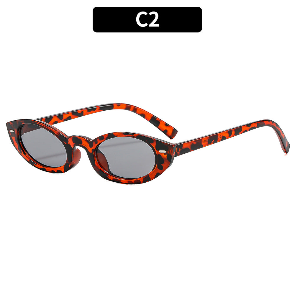 Vintage Cat-Eye Sunglasses Modern Appeal