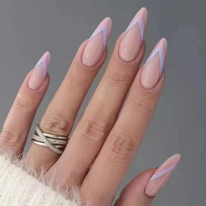 Artistic Heart-Accent Press-On Nail Set Bowlift