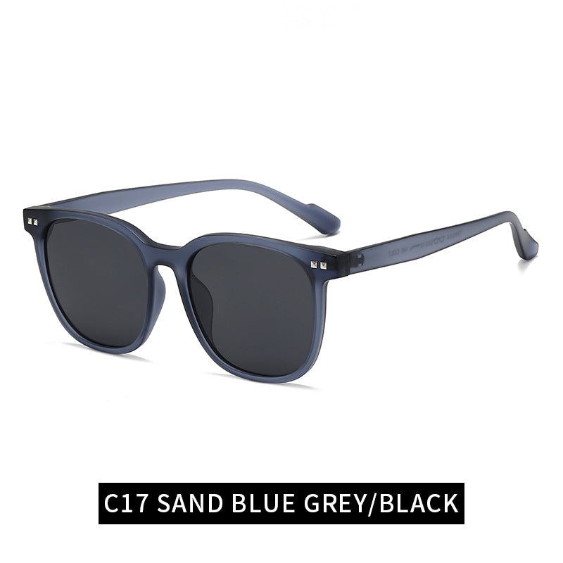 Women timeless sunglasses in modern rectangular design Bowlift