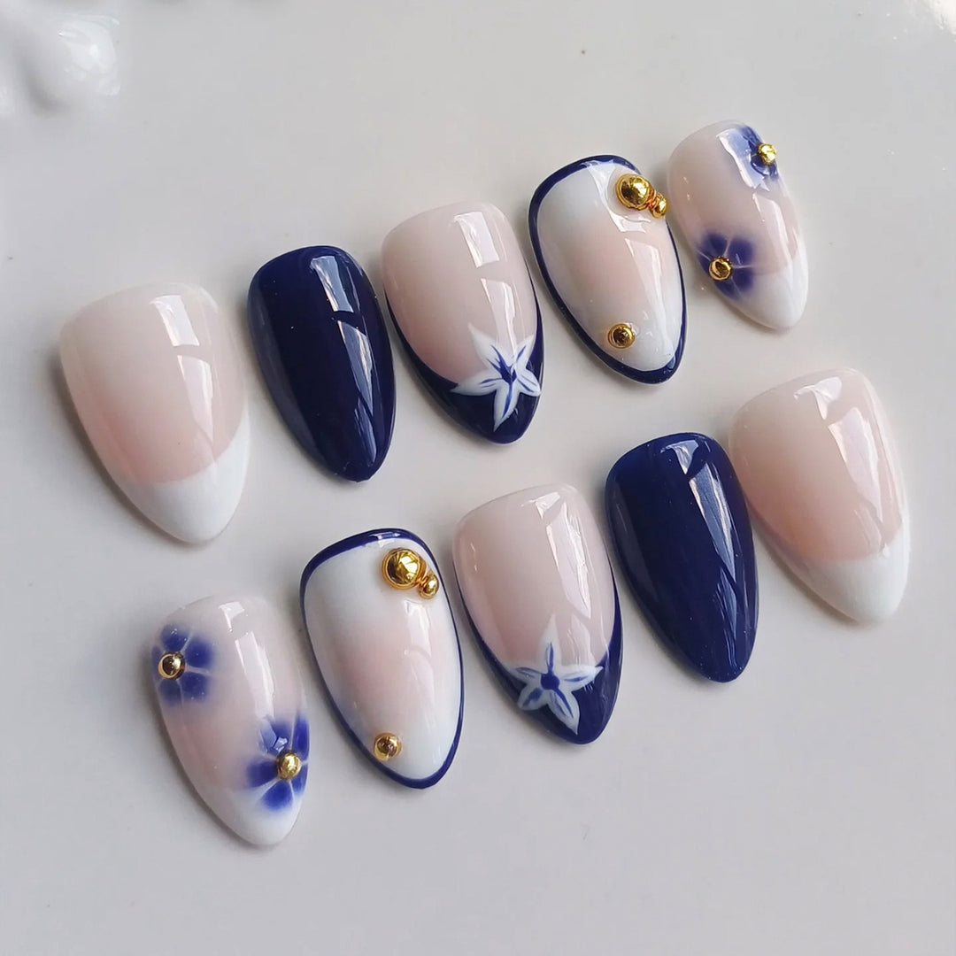 Artistic 3D Nail Tips with Maritime Design Bowlift