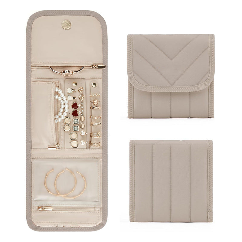 Jewelry organizer with versatile compartment layout Bowlift
