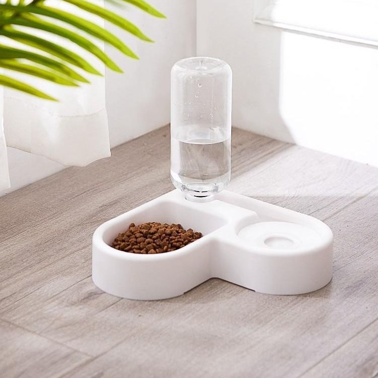 Heart-Shaped Feeding Bowl Station Bowlift