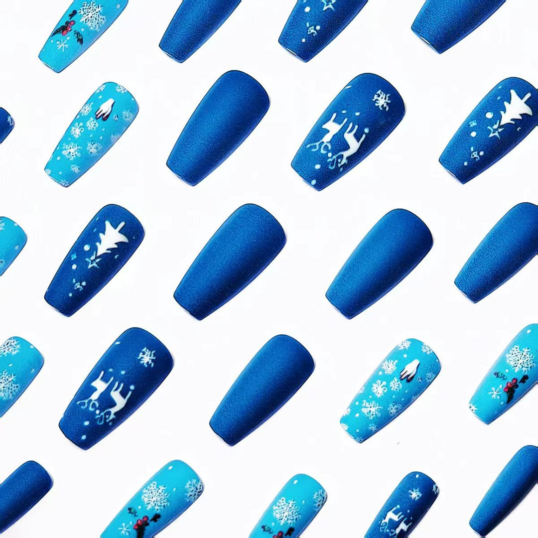 Artificial nails with festive winter design Bowlift
