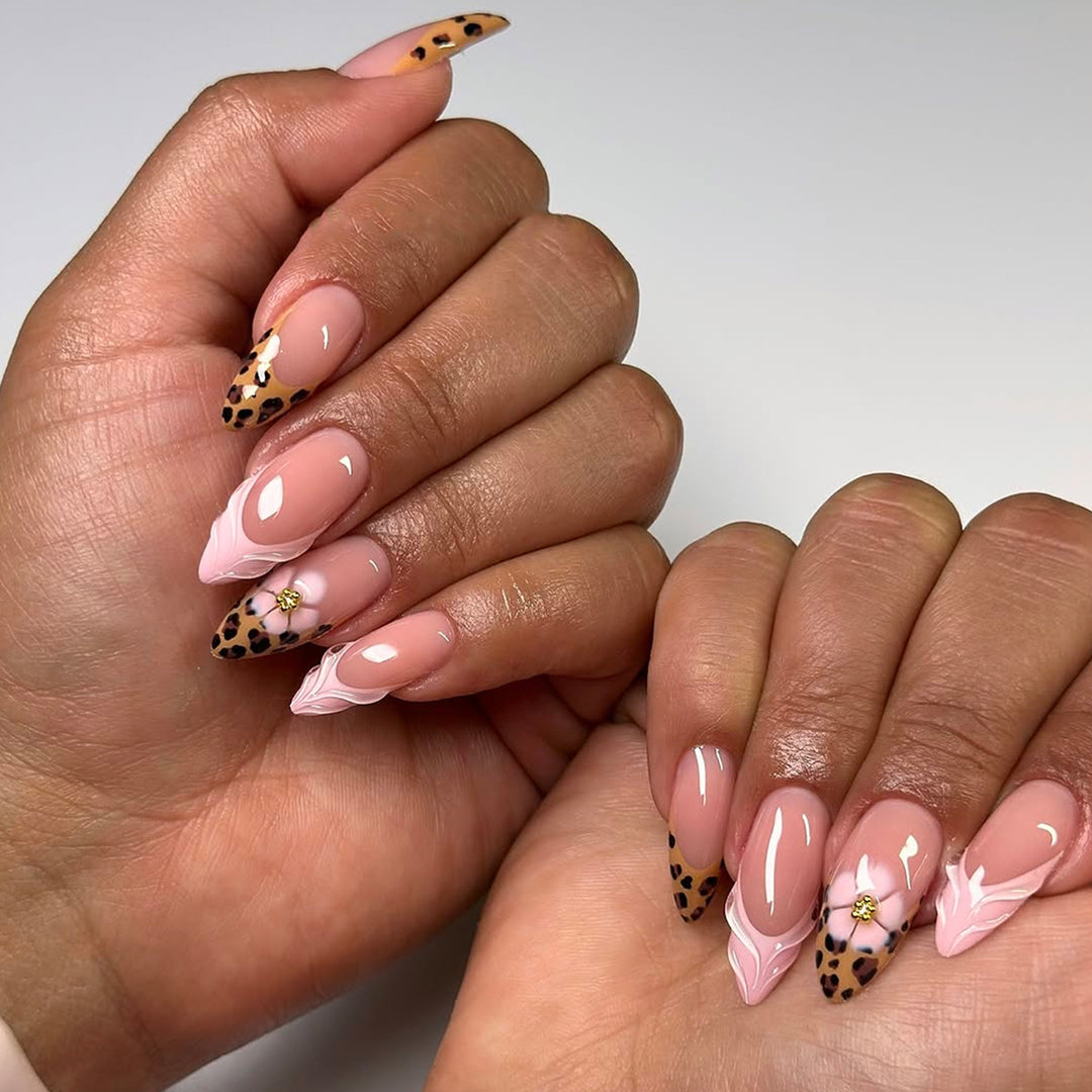 Artificial nails with luxurious leopard design and elegant accents Bowlift
