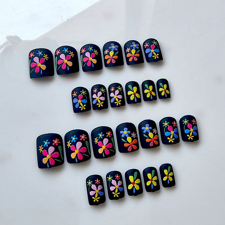 Artificial nails with colorful flower pattern Bowlift
