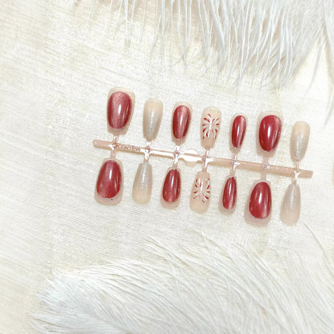 Artificial nails with glamorous accents Bowlift