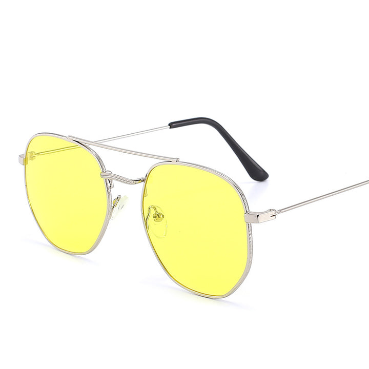 Ladies sunglasses with oval frame and protective gradient lens Bowlift