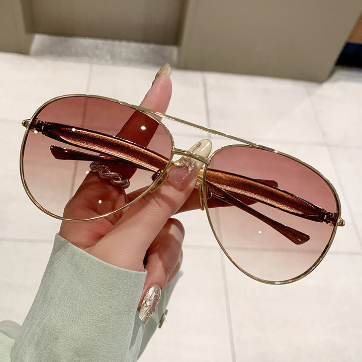 Women exclusive designer glasses with elegant details and high-quality metal frame Bowlift