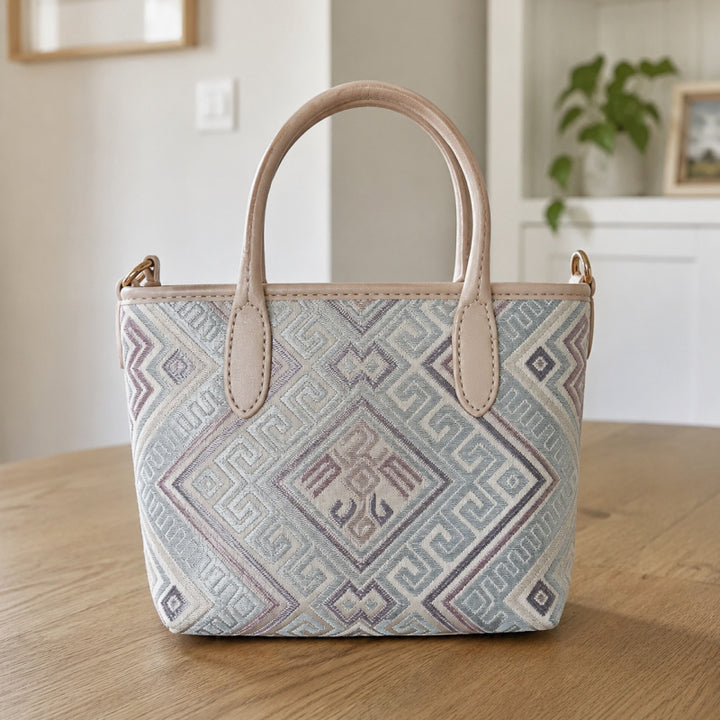 Woven Handbag Bowlift