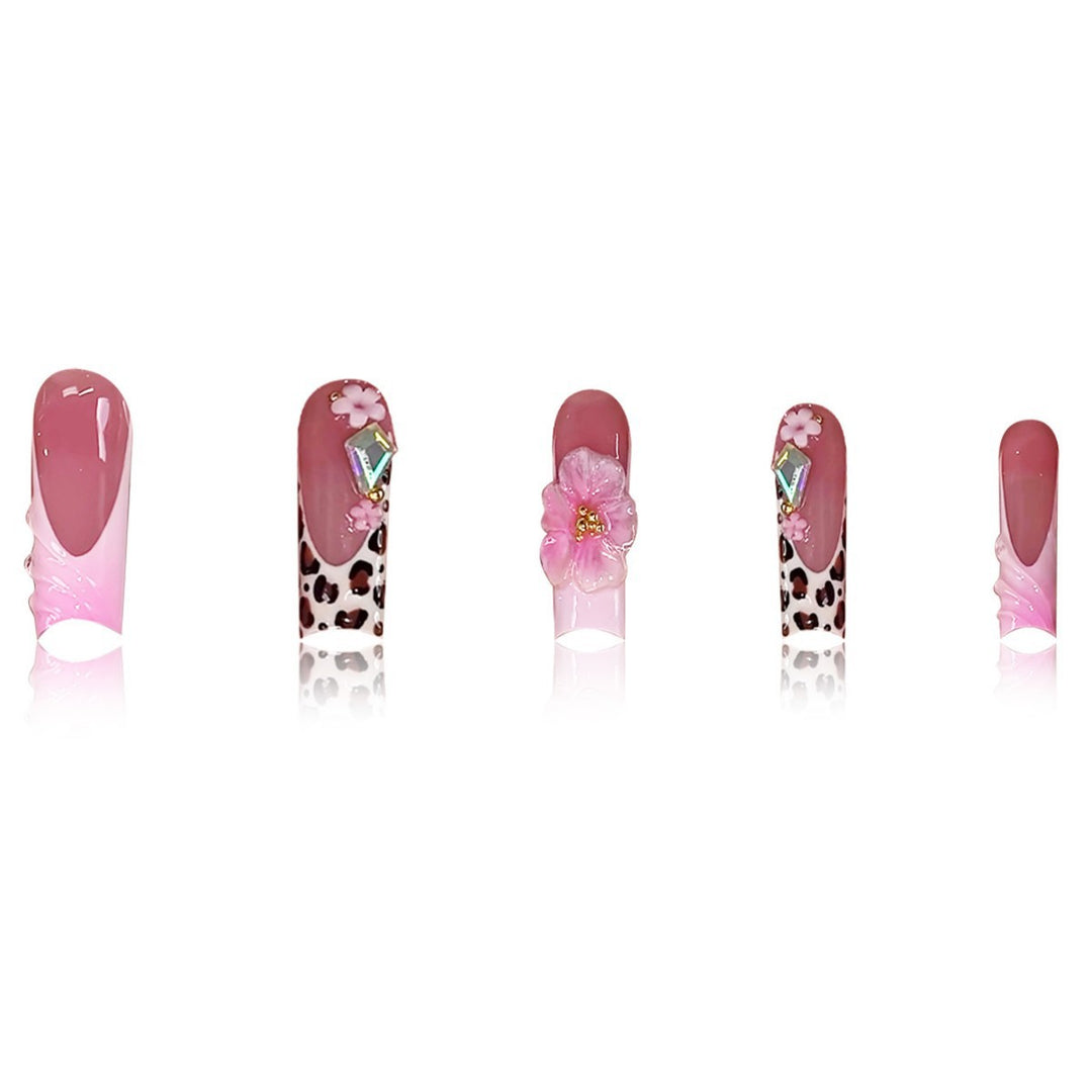 Artistic Floral Accent Press-On Nails Bowlift