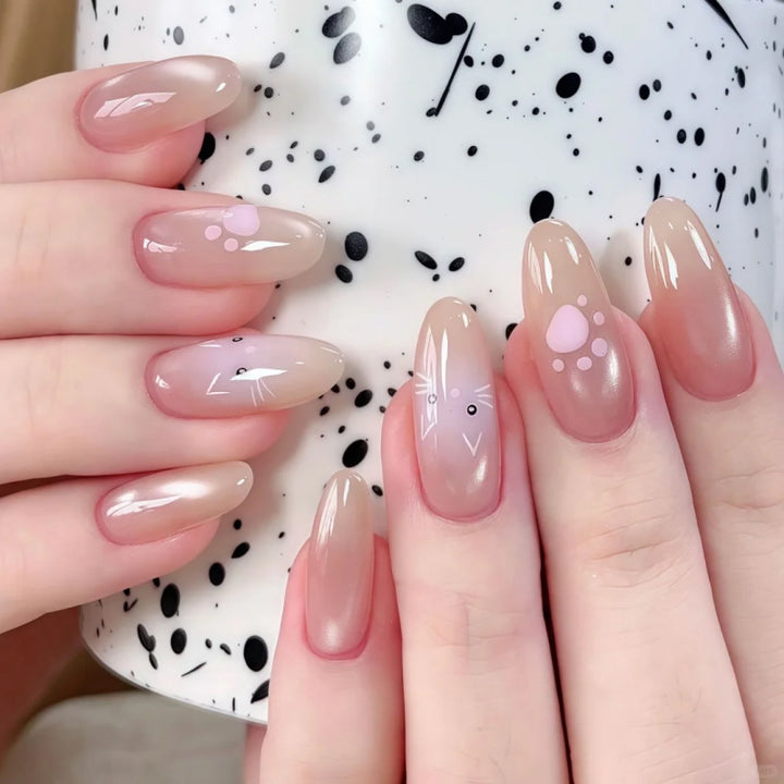 Artificial nail art with animal motifs Bowlift
