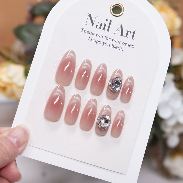 Glamorous Heart-Themed Press-On Nail Set Bowlift