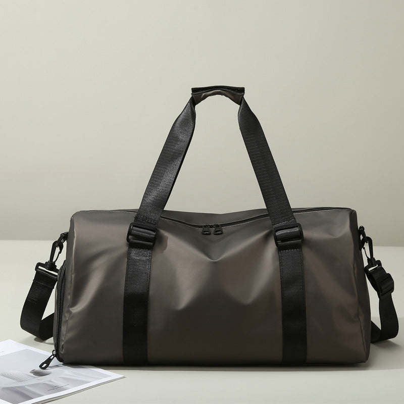 Sporty Travel Bag With Water-Repellent Material And Multiple Compartments Bowlift