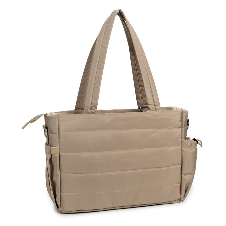 Fashionable Tote Bag with Spacious Compartments and Insulating Interior Bowlift