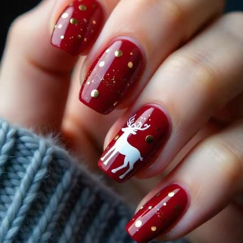 Holiday-Themed 3D Reindeer Nail Art Bowlift