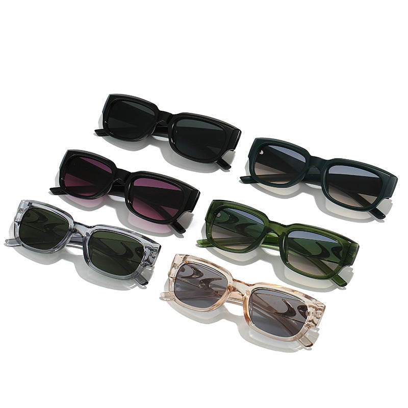 Ladies stylish and fashionable sunglasses in elegant oversized design Bowlift