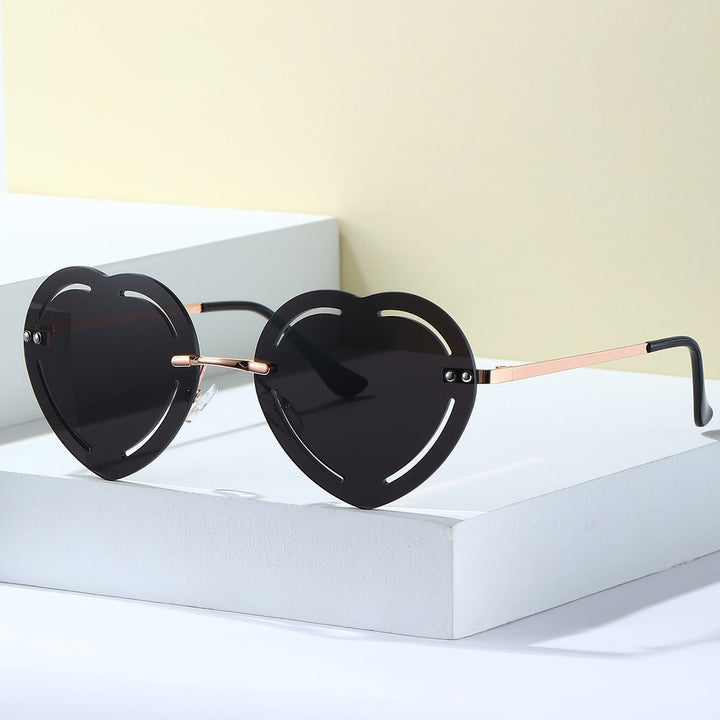 Women's Heart-Shaped Sunglasses with Stylish Metal Frame Bowlift