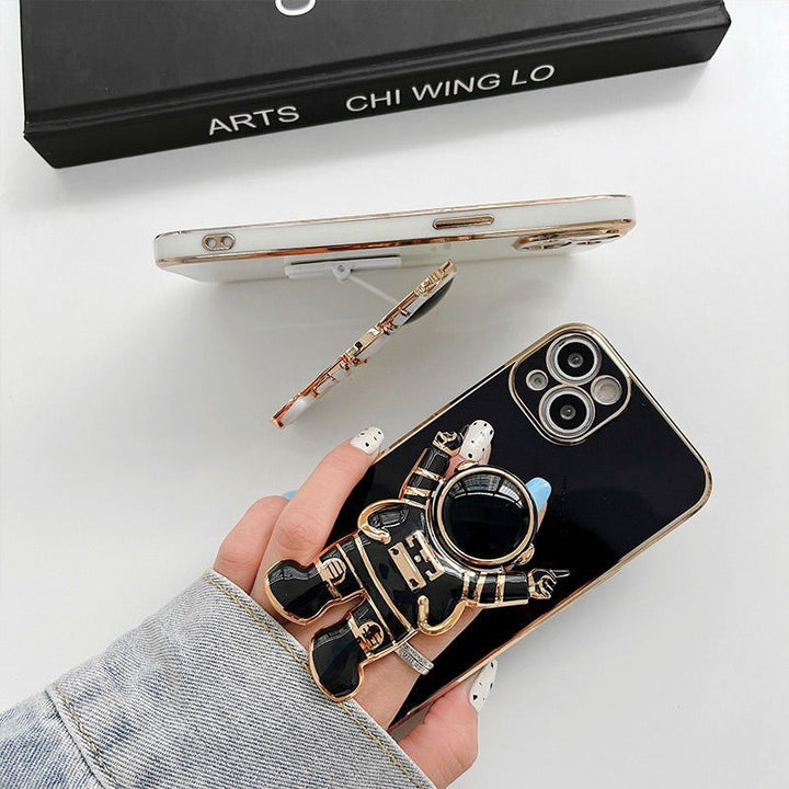 Astronaut Brooch Bowlift
