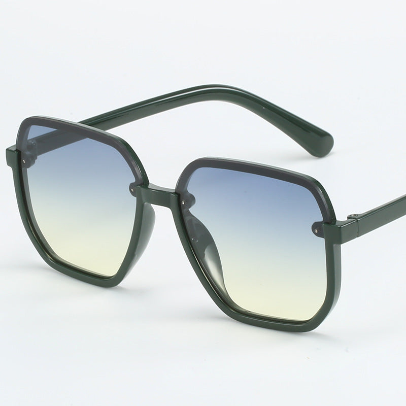 Women’s geometric sunglasses in modern design Bowlift