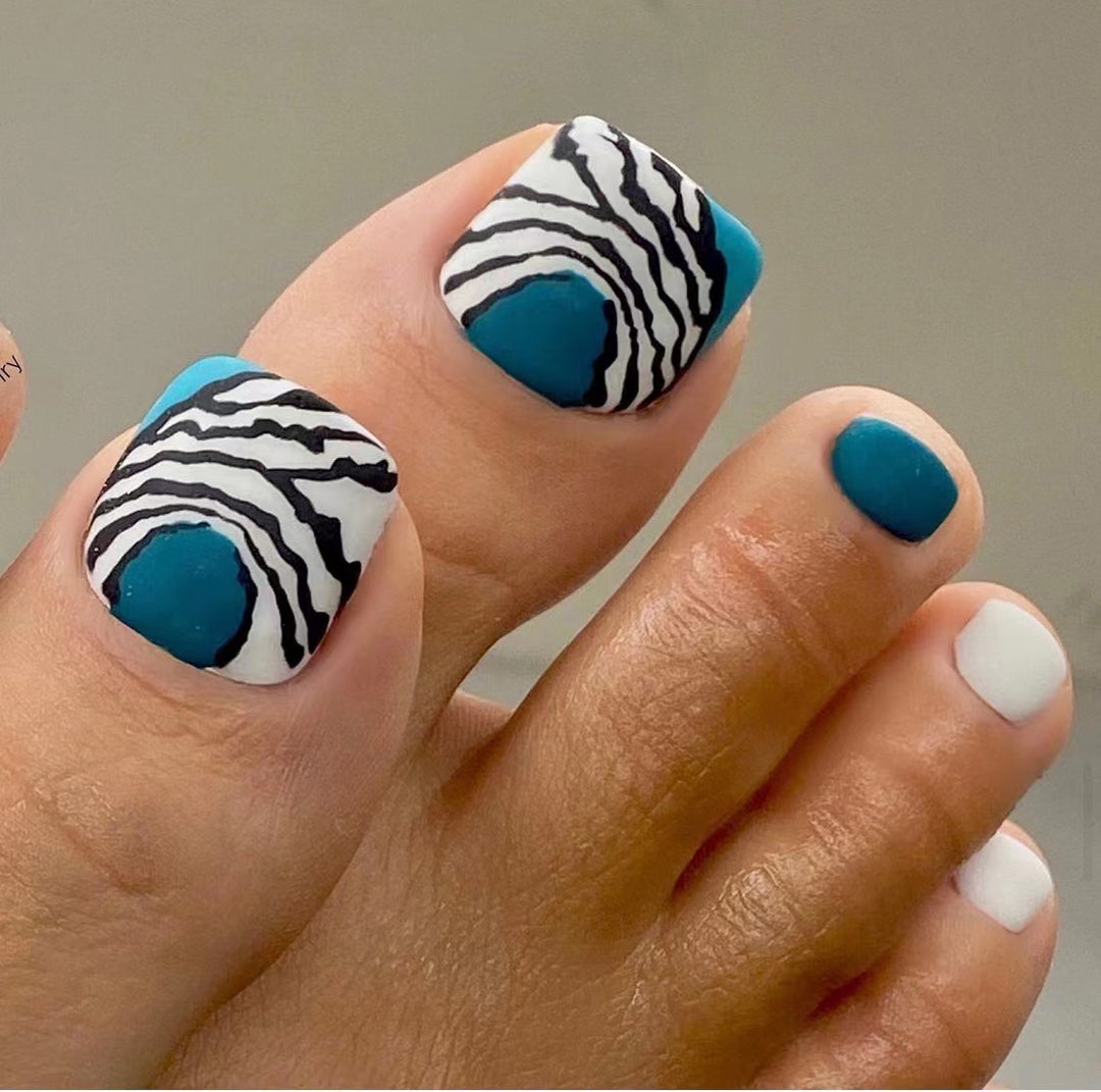 Artistic Toenail Design with Divine Butterfly Design Bowlift
