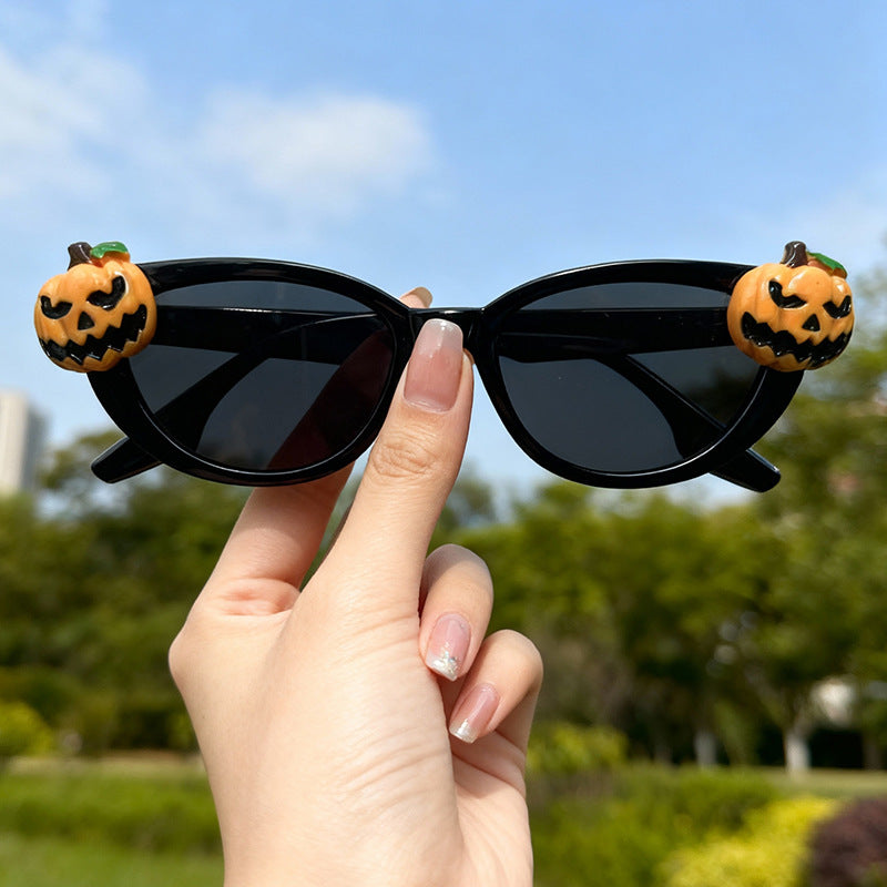 Novelty Cat-Eye Sunglasses Bowlift