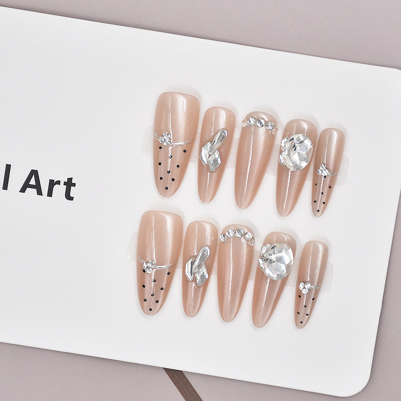 Glamorous Heart-Themed Press-On Nail Set Bowlift
