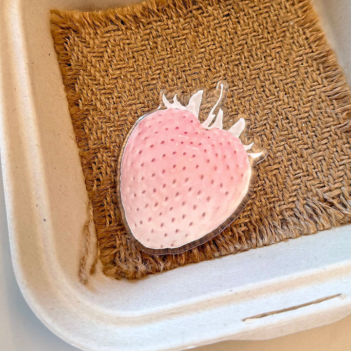 Decorative coaster in strawberry design Bowlift