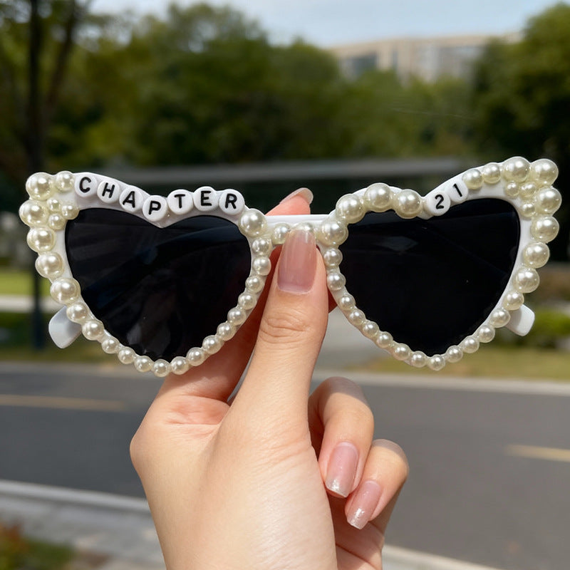 Pearl-Accented Heart-Shaped Sunglasses Bowlift