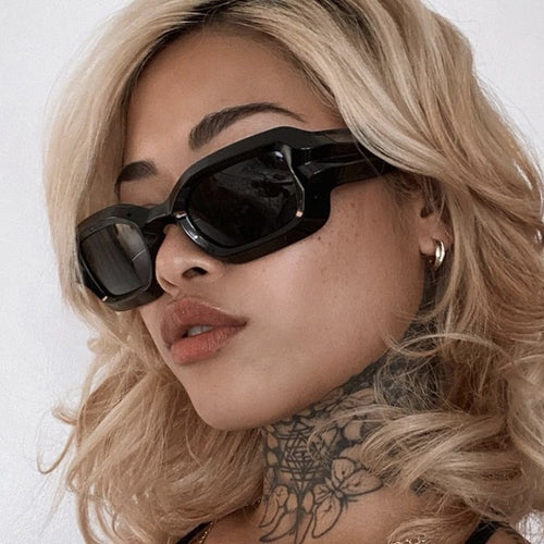 Women's fashionable sunglasses with striking frame Bowlift
