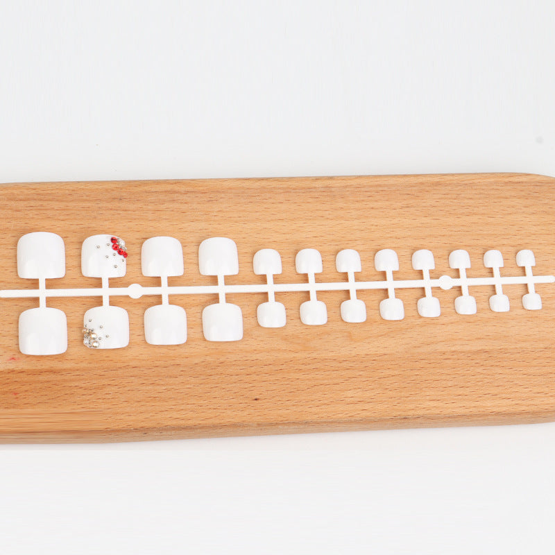 Decorative White Press-On Nail Tips Set Bowlift