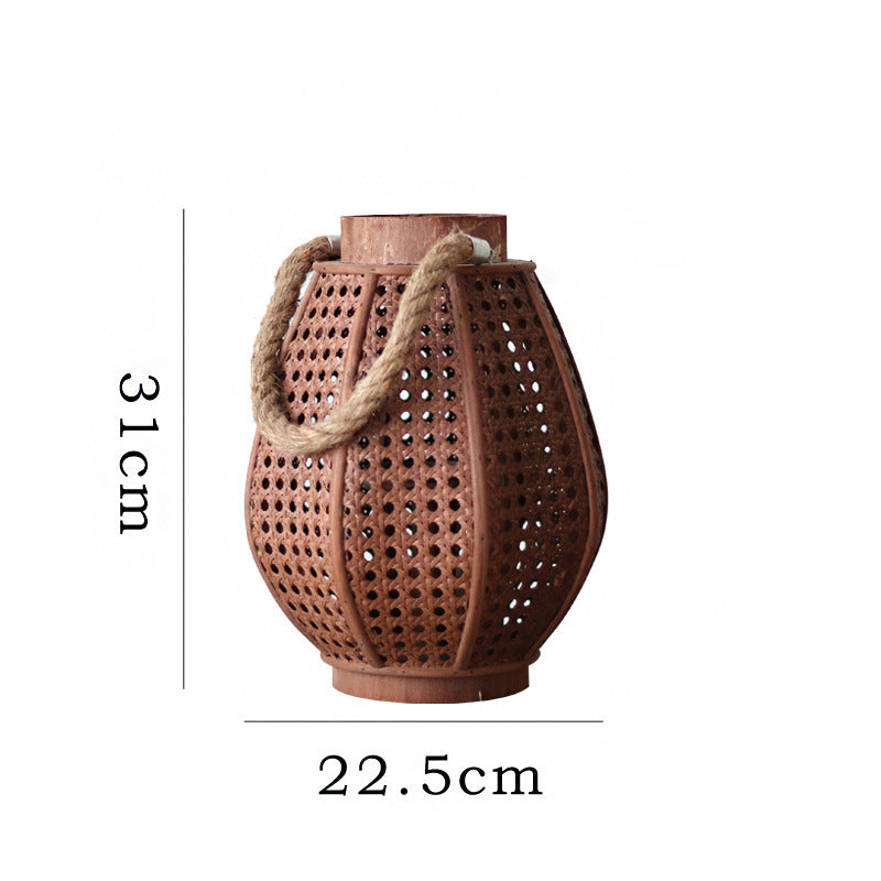 Decorative lantern holder made of natural material Bowlift