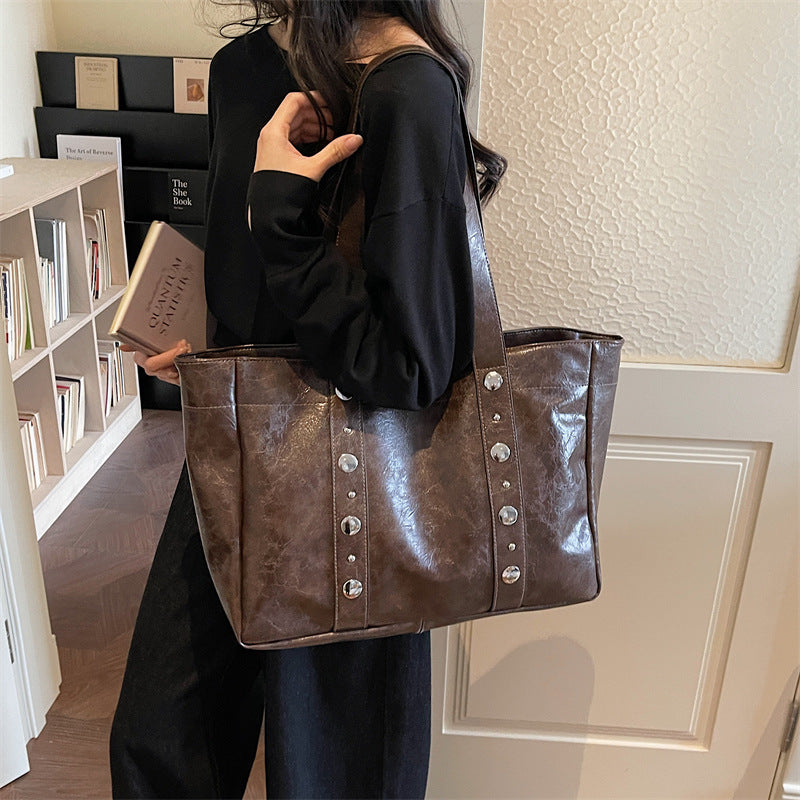 High-quality vintage leather bag Bowlift