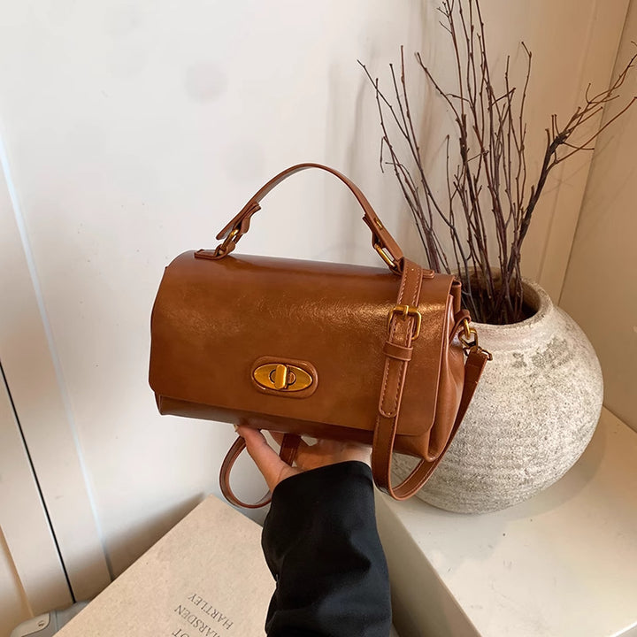 Elegant Leather Crossbody Bag Bowlift
