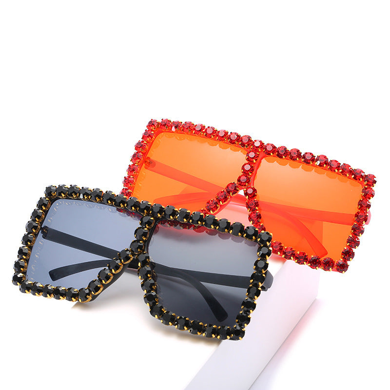 Women's fashionable sunglasses with rhinestone embellishment Bowlift