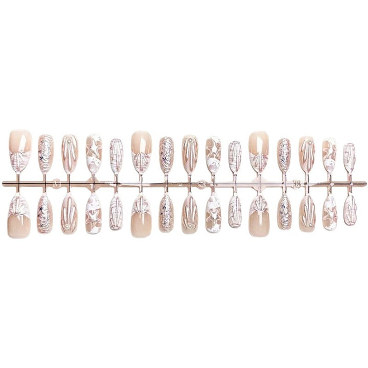 Artful Nail Design with elegant 3D motifs Bowlift