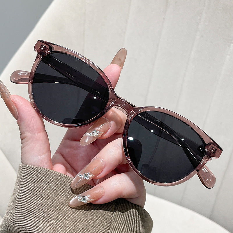 Women's fashionable sunglasses in elegant shape design Bowlift