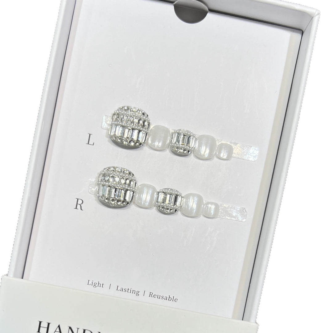 Decorative Crystal-Embellished Hair Clip Set Bowlift