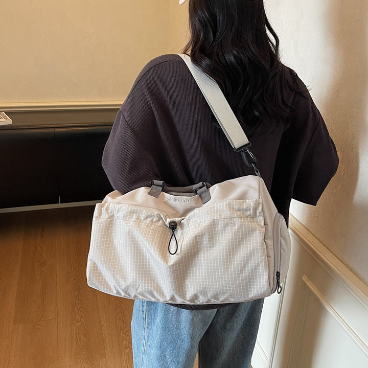 Practical Sports and Travel Bag Bowlift