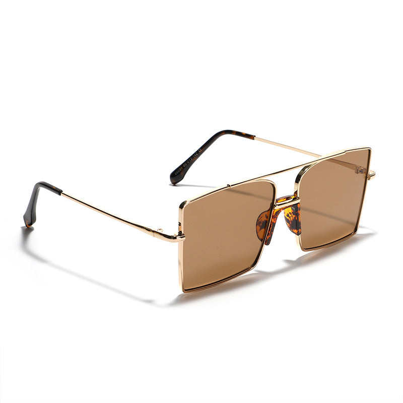 Women's elegant square sunglasses with stylish accents Bowlift