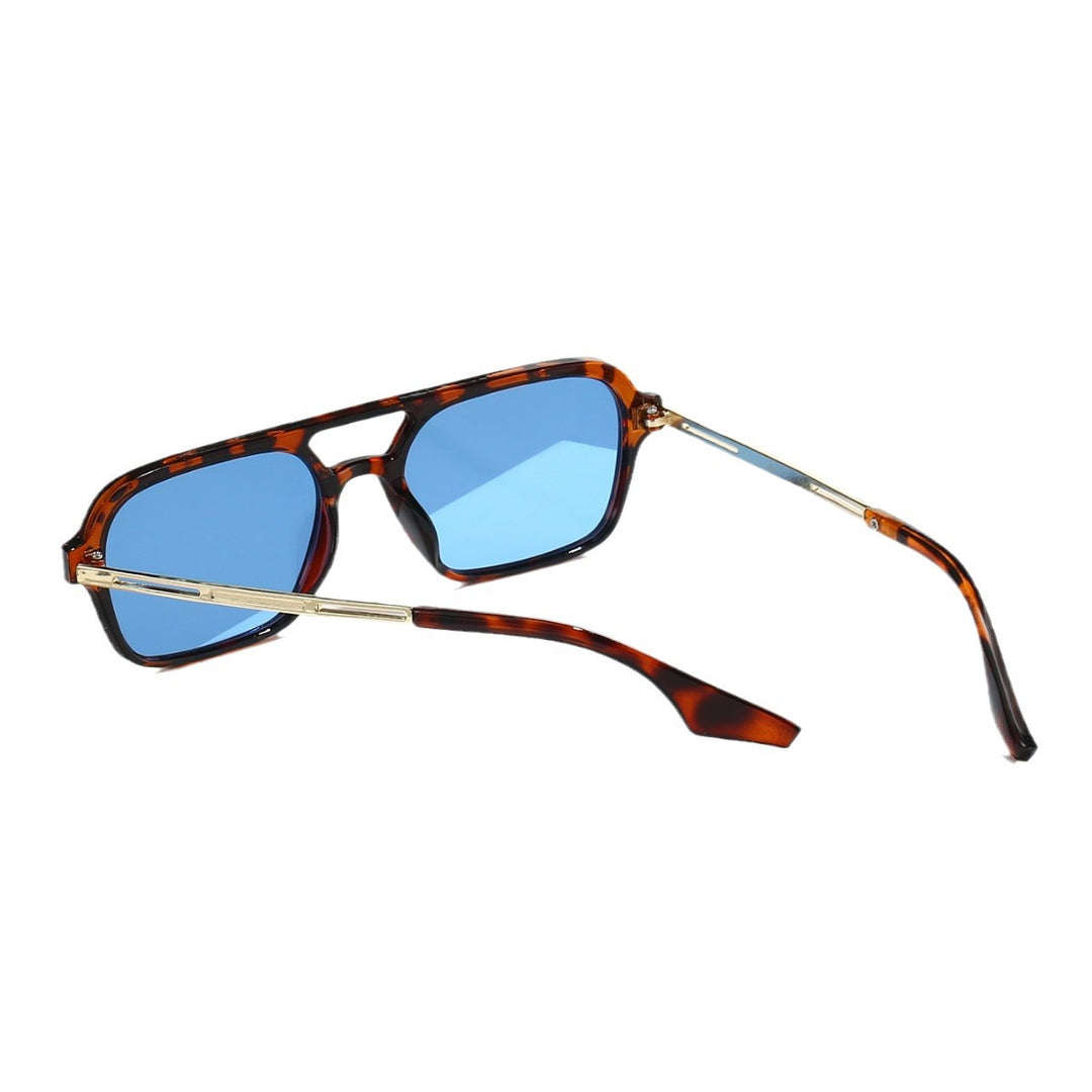 Women's stylish sunglasses in contemporary design with polarized lenses Bowlift