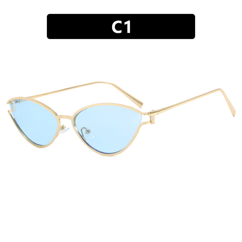 Ladies Cat-Eye Sunglasses in Elegant Gold Frame Bowlift