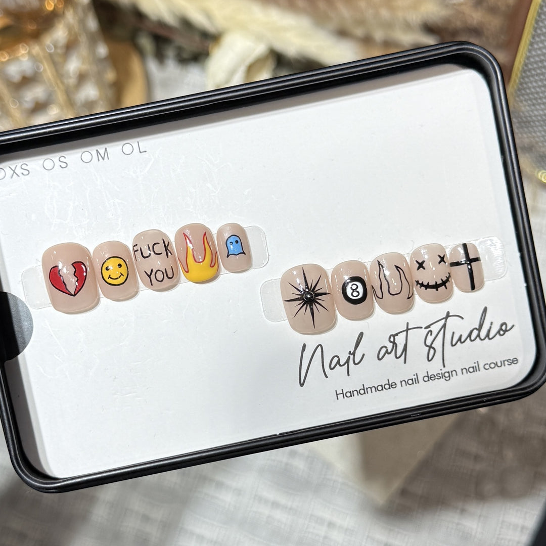 Artistic Press-On Nail Set with Unique Graphic Designs Bowlift