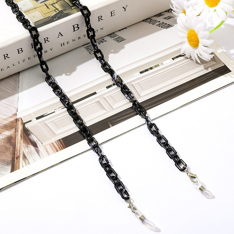 Fashionable necklace with clip clasp Bowlift