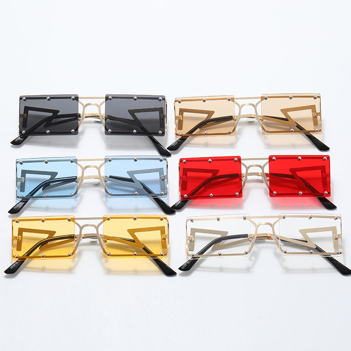 Women extravagant oversized sunglasses with geometric frame Bowlift